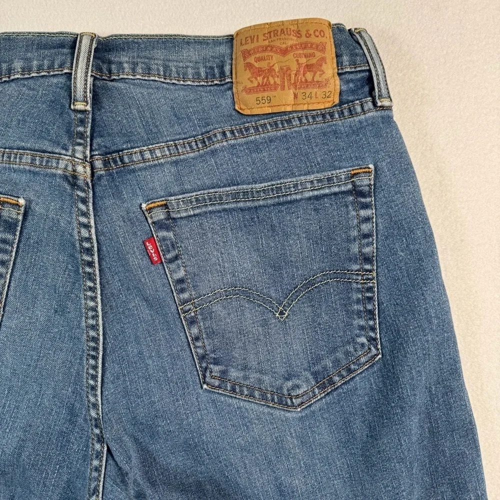 Levis Jeans Mens 34 Straight Blue 559 Mid Rise Medium Wash